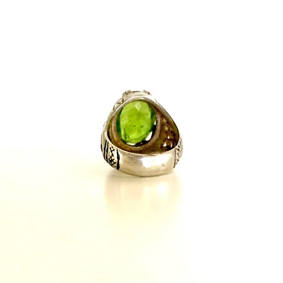 PERIDOT ring - Picture 3 of 10
